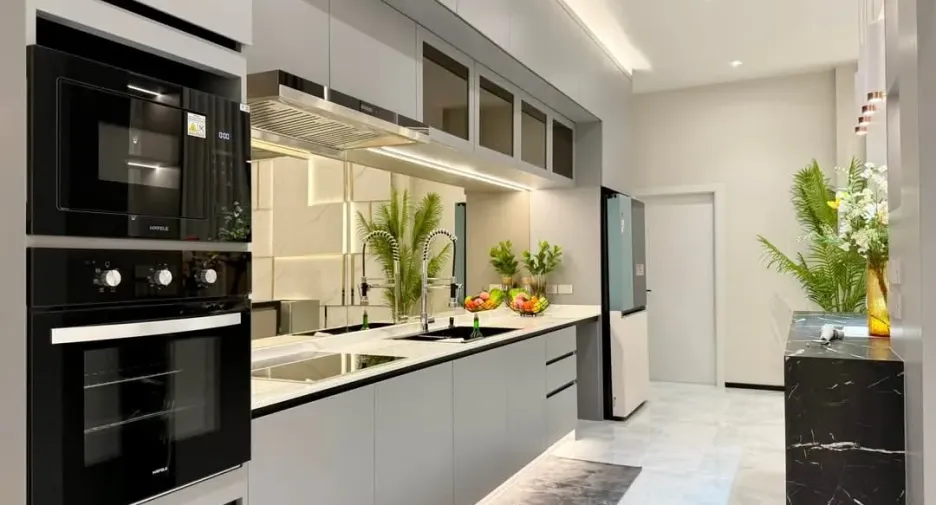 For sale 5 bedrooms villa in Bang Lamung, Chonburi