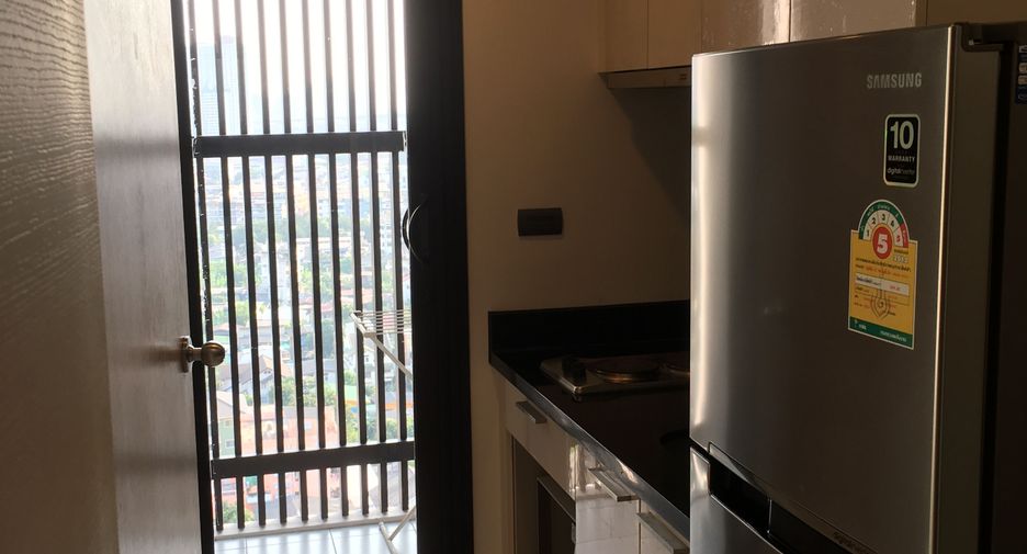 For sale studio condo in Khlong San, Bangkok