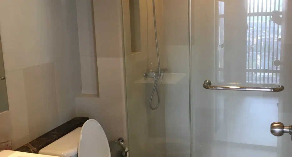 For sale studio condo in Khlong San, Bangkok