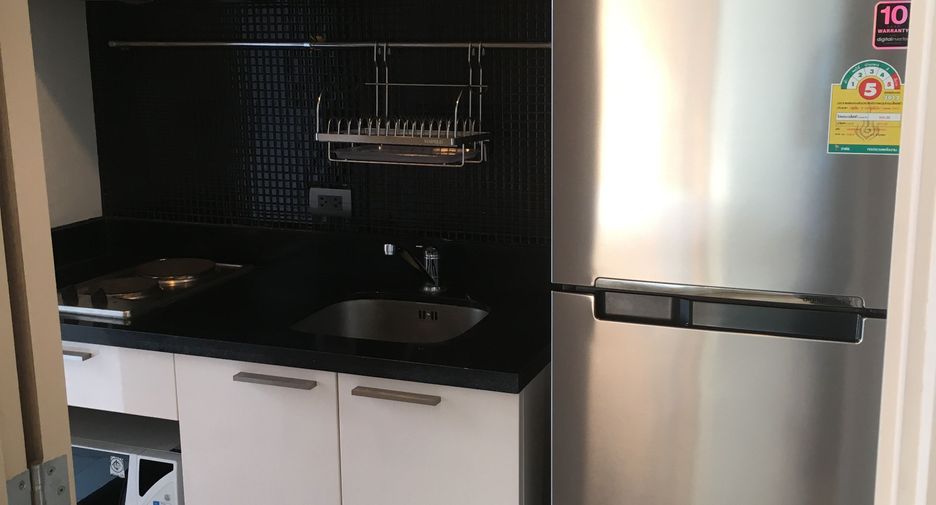 For sale studio condo in Khlong San, Bangkok
