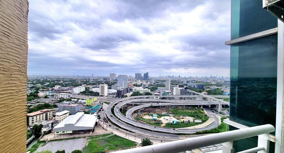 For sale 2 ベッドルーム condo in Bang Kapi, Bangkok