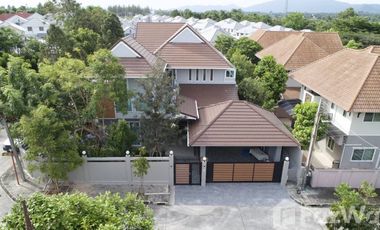 For sale 5 bedrooms house in Si Racha, Chonburi