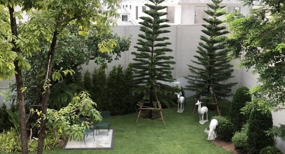 Casa en venta de 5 habitaciones en Si Racha, Chonburi