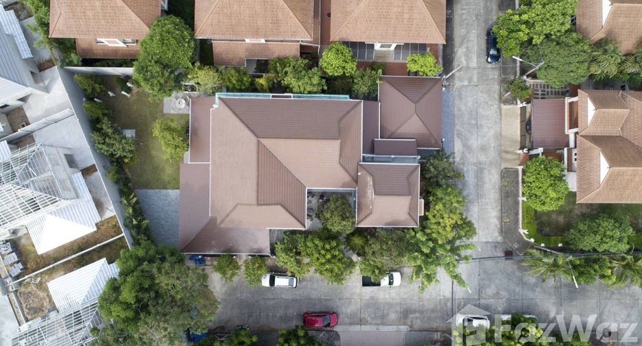 Haus zum Kauf mit 5 Zimmer in Si Racha, Chonburi