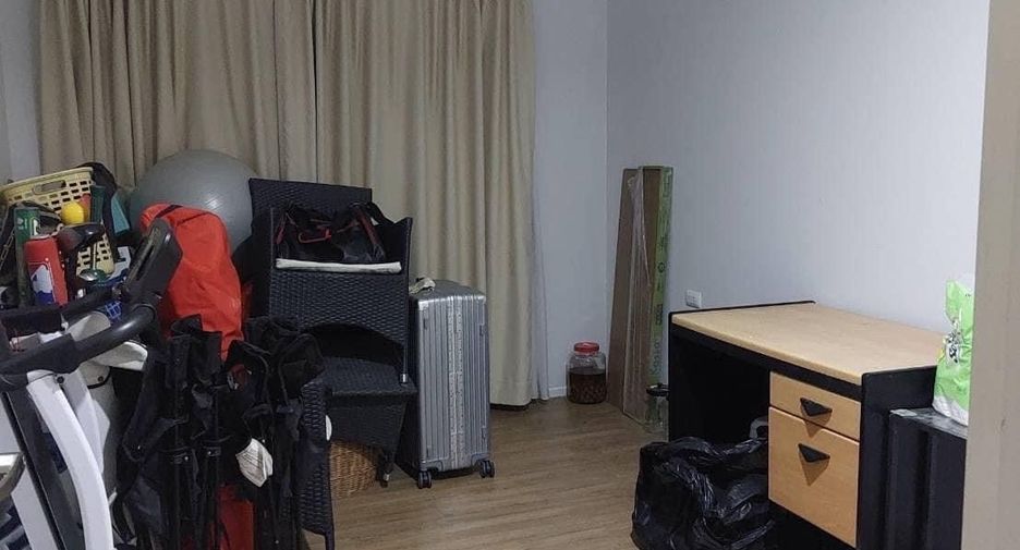 Casa adosada en venta de 3 habitaciones en Saphan Sung, Bangkok
