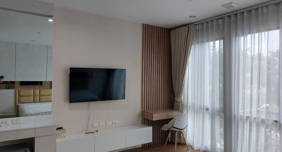 Casa adosada en venta de 3 habitaciones en Saphan Sung, Bangkok