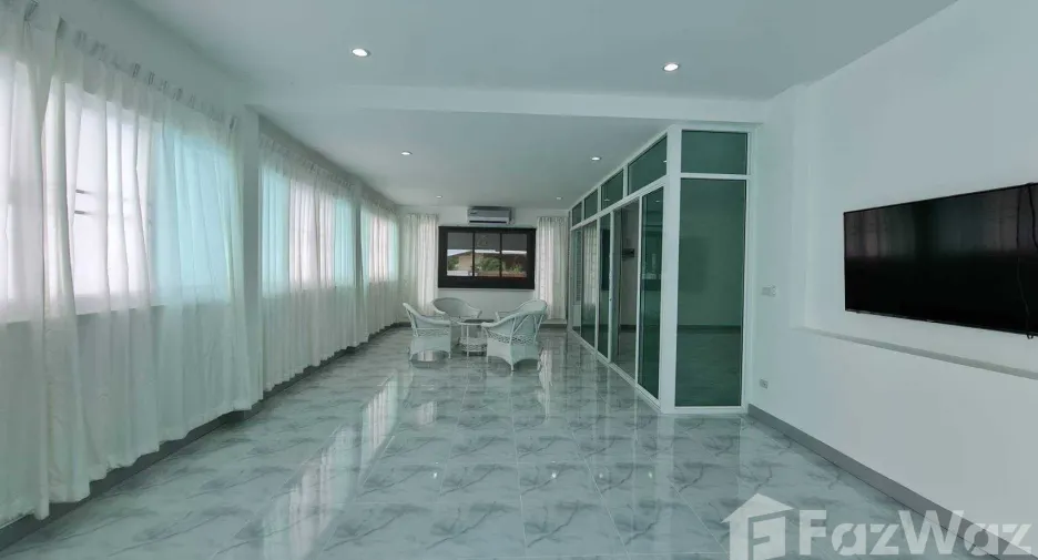 Villa en venta de 6 habitaciones en Bang Lamung, Chonburi