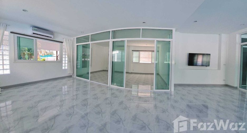 Villa en venta de 6 habitaciones en Bang Lamung, Chonburi