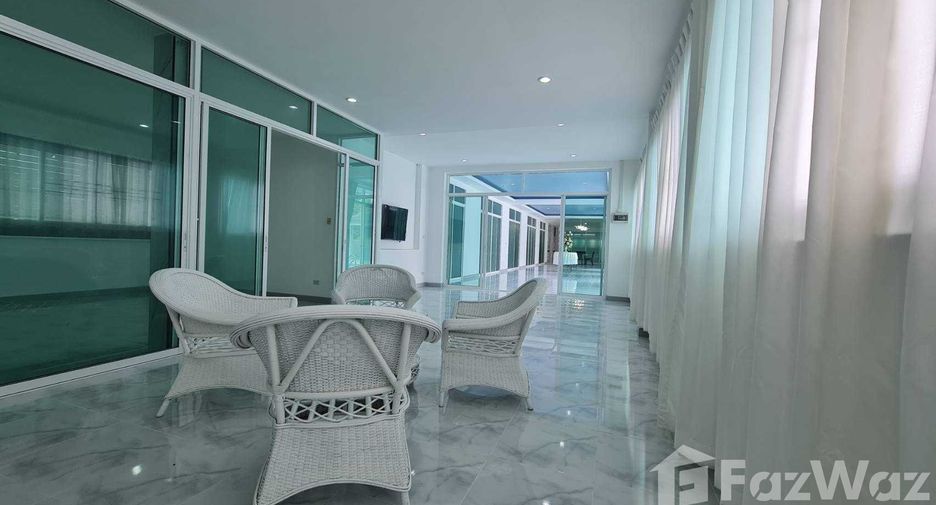 Villa en venta de 6 habitaciones en Bang Lamung, Chonburi