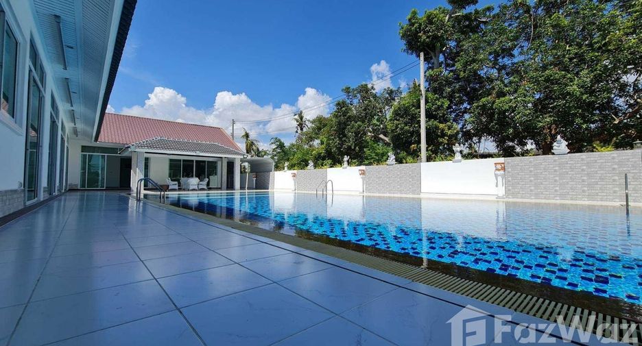 Villa en venta de 6 habitaciones en Bang Lamung, Chonburi