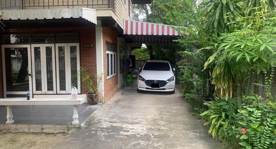 For sale 3 bedrooms house in Bang Na, Bangkok