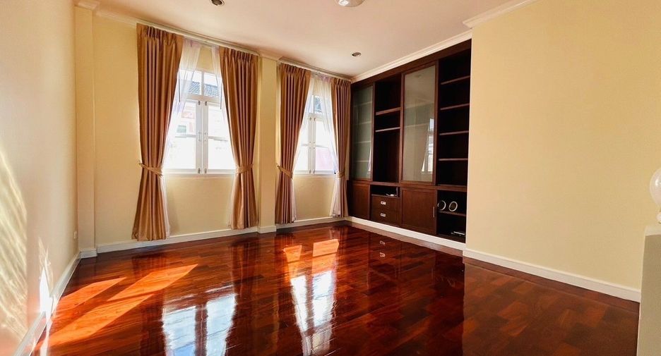 For sale and for rent 3 bedrooms house in Prawet, Bangkok