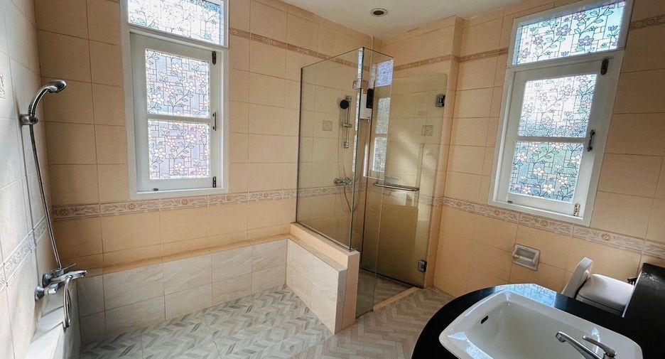 For sale and for rent 3 bedrooms house in Prawet, Bangkok