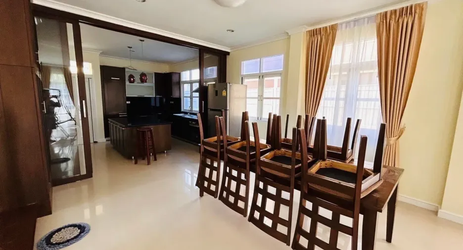 For sale and for rent 3 bedrooms house in Prawet, Bangkok