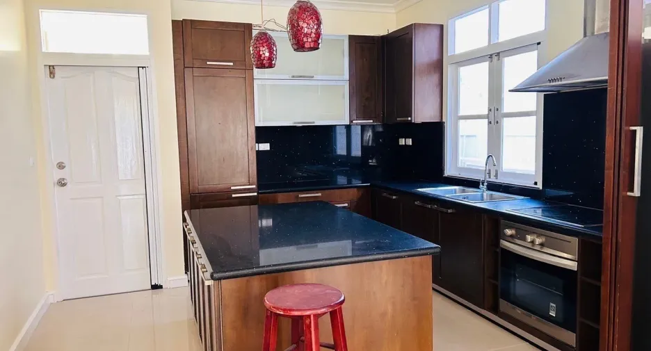 For sale and for rent 3 bedrooms house in Prawet, Bangkok