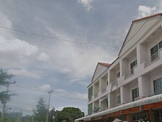 Reihenhaus zum Kauf mit 4 Zimmer in Si Racha, Chonburi