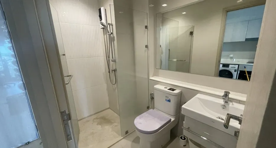 For sale studio condo in Pathum Wan, Bangkok