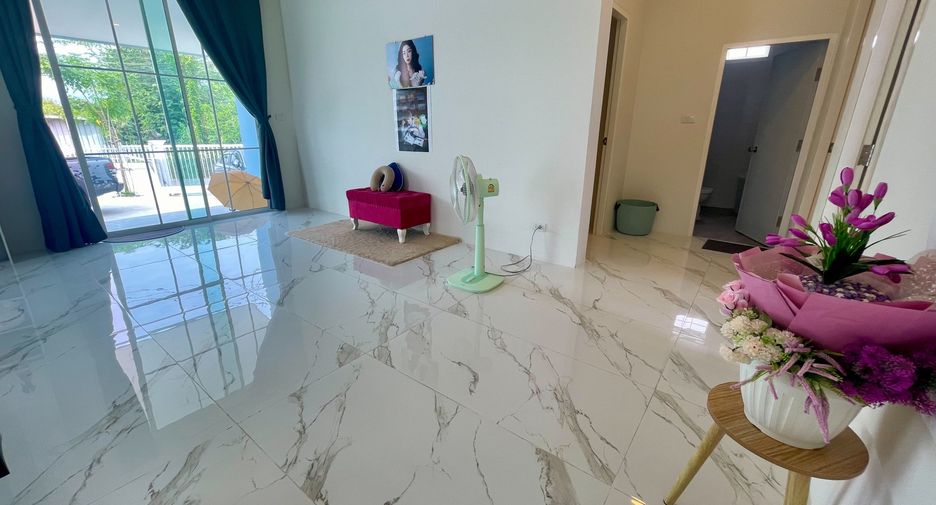 For sale 3 ベッドルーム house in Sattahip, Chonburi