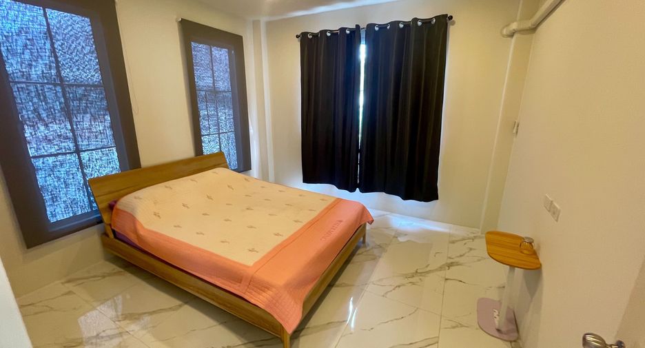 For sale 3 ベッドルーム house in Sattahip, Chonburi