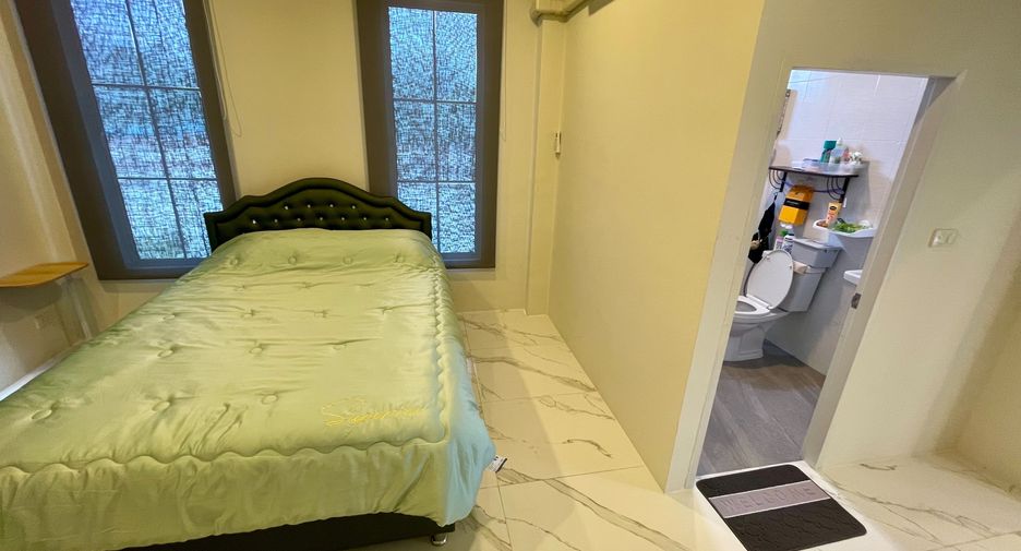 For sale 3 ベッドルーム house in Sattahip, Chonburi