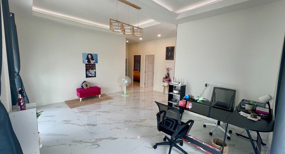 For sale 3 ベッドルーム house in Sattahip, Chonburi