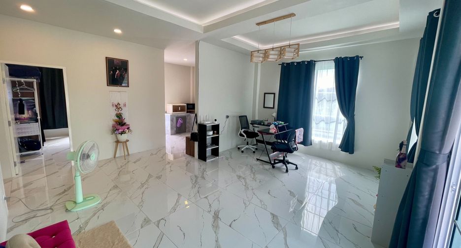 For sale 3 ベッドルーム house in Sattahip, Chonburi