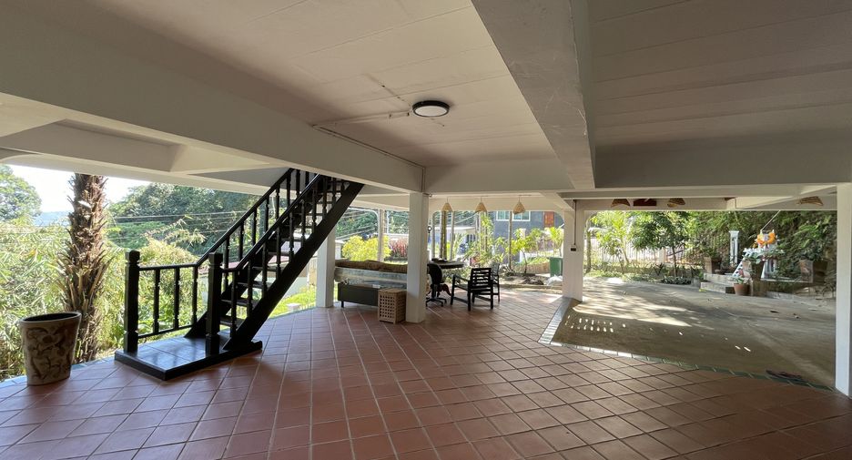 Villa en alquiler de 4 habitaciones en Kathu, Phuket