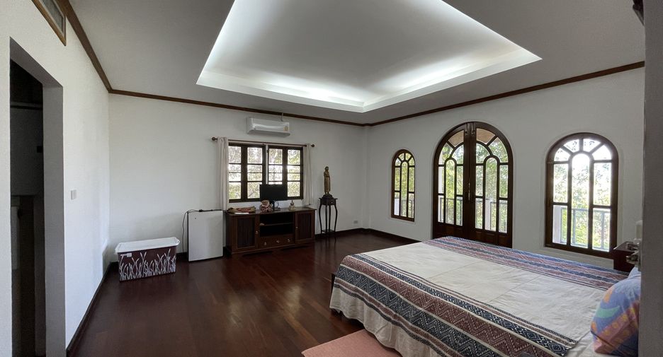 Villa en alquiler de 4 habitaciones en Kathu, Phuket