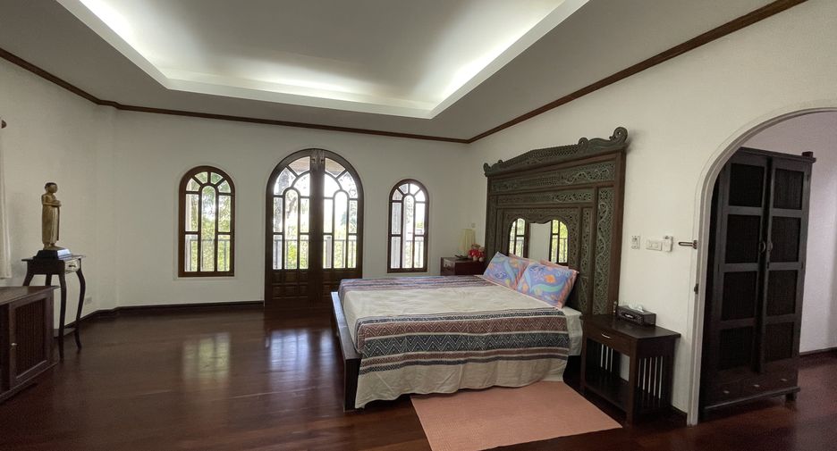 Villa en alquiler de 4 habitaciones en Kathu, Phuket
