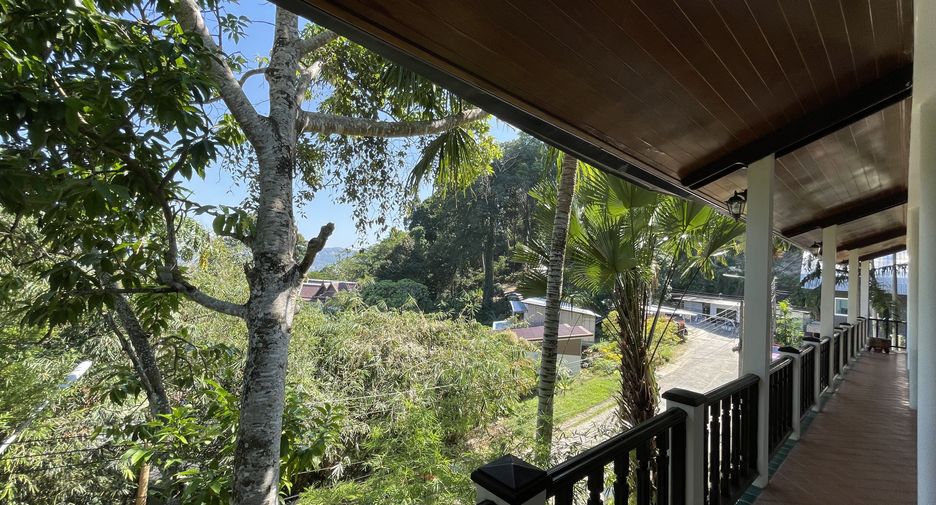 Villa en alquiler de 4 habitaciones en Kathu, Phuket
