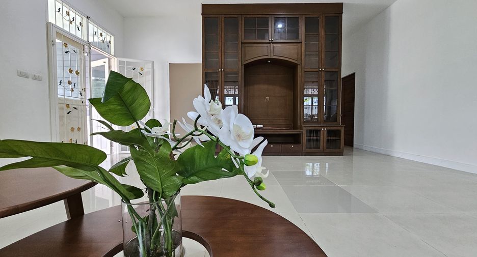 For rent 3 bedrooms house in Thalang, Phuket