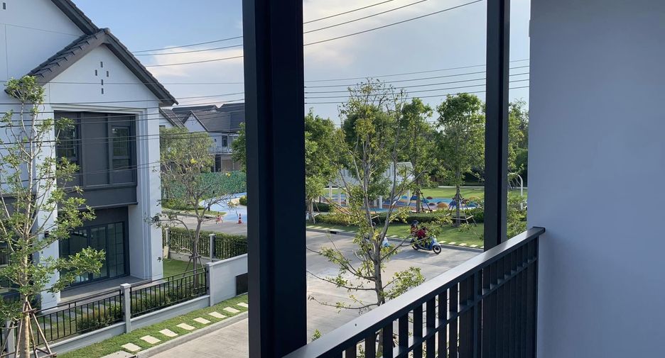 Casa en venta y en alquiler de 4 habitaciones en Bang Phli, Samut Prakan