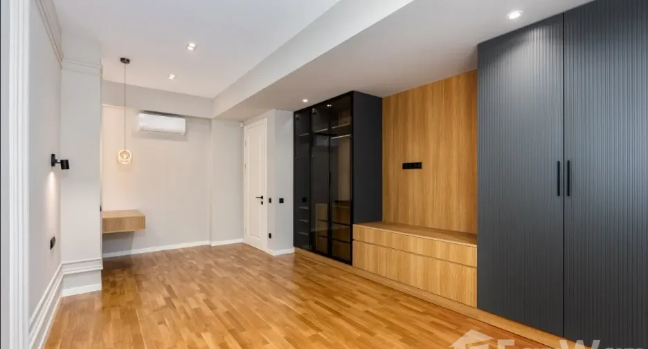 For sale 4 bedrooms apartment in Mueang Phuket, Phuket