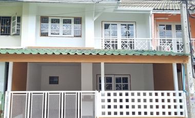 For sale 3 ベッドルーム townhouse in Khlong Luang, Pathum Thani