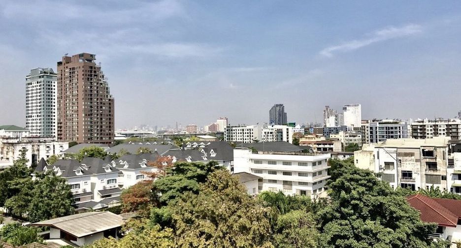For sale studio condo in Mueang Samut Prakan, Samut Prakan