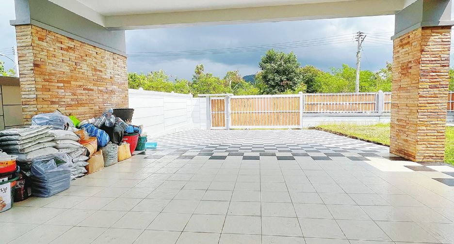 For sale 4 bedrooms house in Ban Chang, Rayong