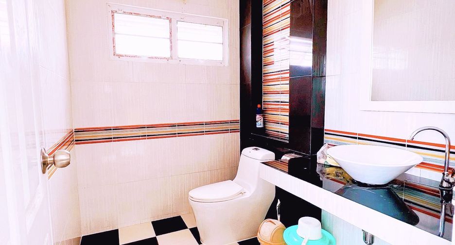 For sale 4 bedrooms house in Ban Chang, Rayong