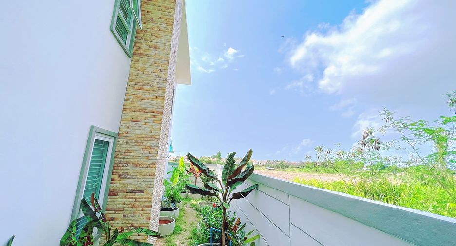 For sale 4 bedrooms house in Ban Chang, Rayong