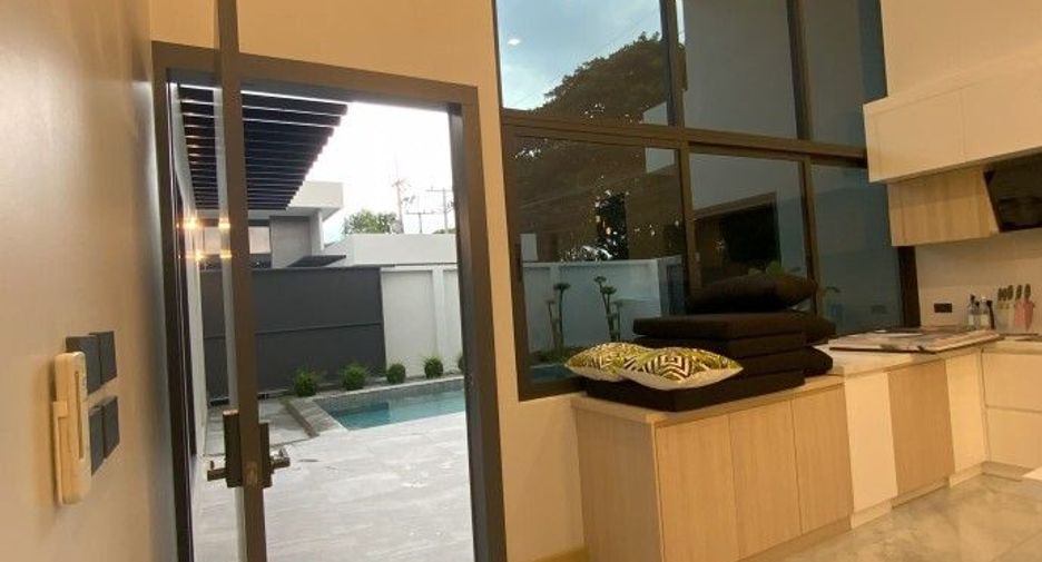 For sale and for rent 3 bedrooms villa in Bang Lamung, Chonburi