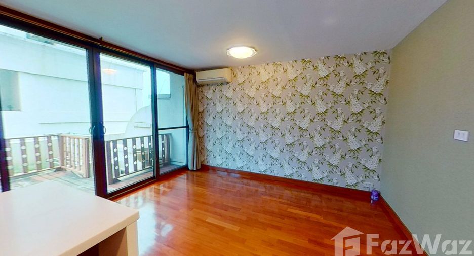 For sale 2 ベッドルーム condo in Watthana, Bangkok