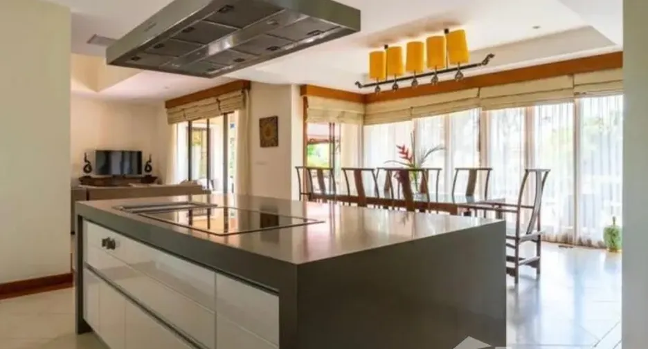 Villa en venta de 5 habitaciones en Thalang, Phuket