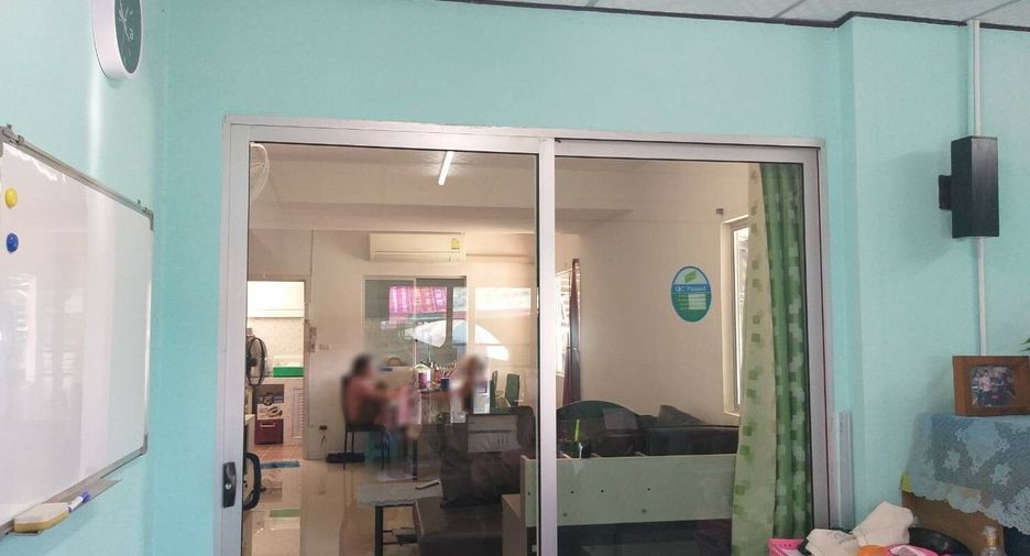 For sale 3 bedrooms townhouse in Bang Khae, Bangkok