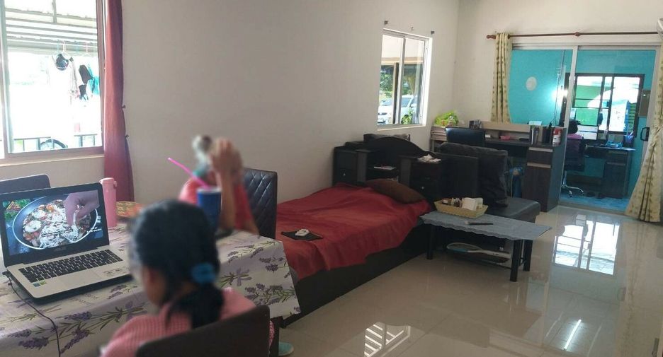 For sale 3 bedrooms townhouse in Bang Khae, Bangkok