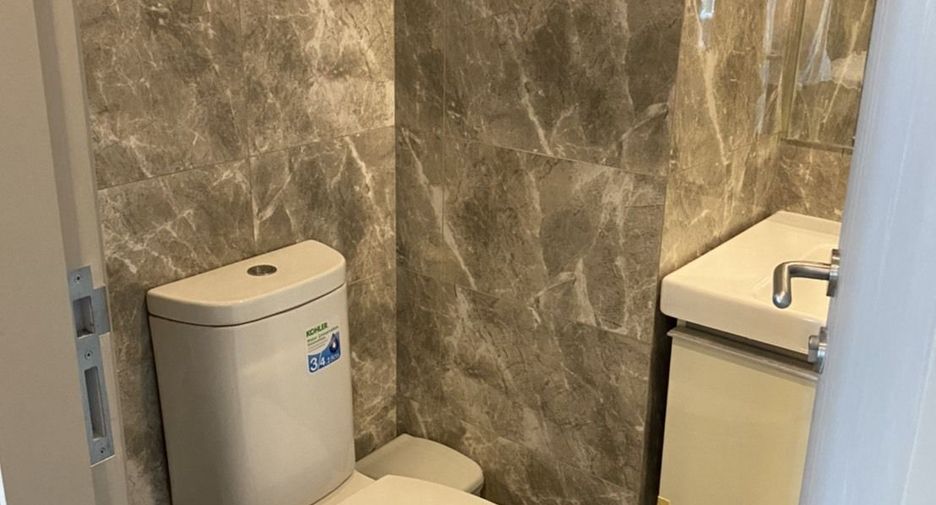 Продажа 1 кровать кондо в Патхум Щан, Бангкок