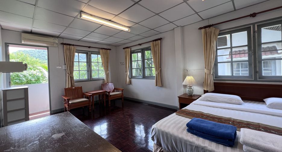 For rent 3 bedrooms villa in Mueang Phuket, Phuket