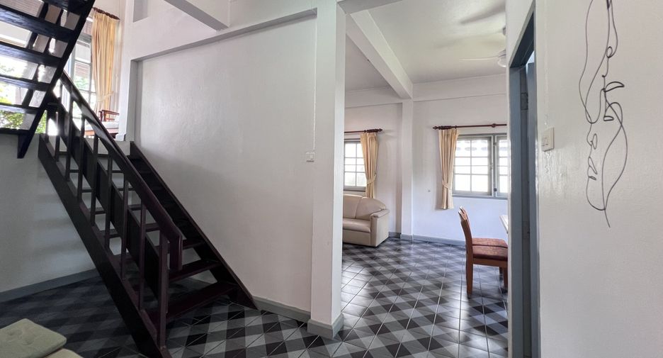 À louer 3 chambres villa à Mueang Phuket, Phuket