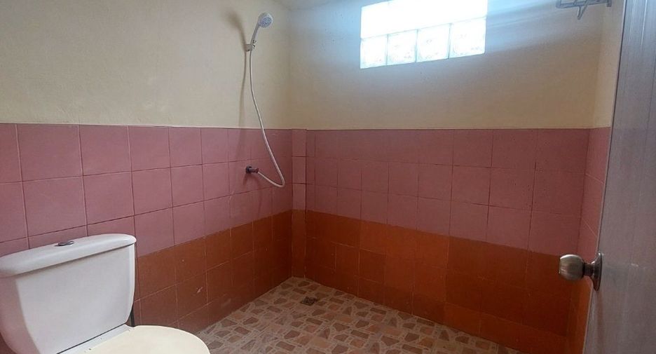 Haus zur Miete mit 3 Zimmer in Bang Lamung, Chonburi