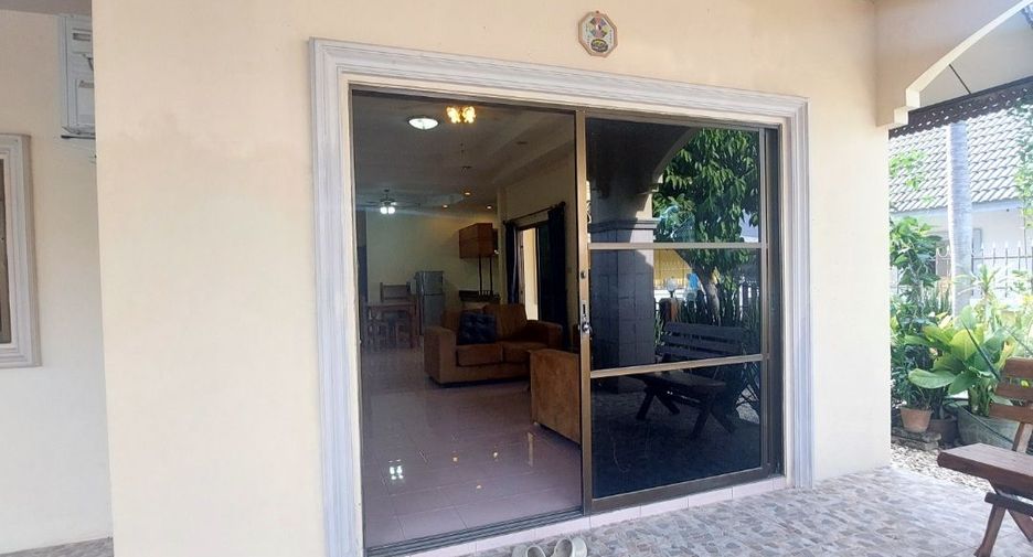 Haus zur Miete mit 3 Zimmer in Bang Lamung, Chonburi
