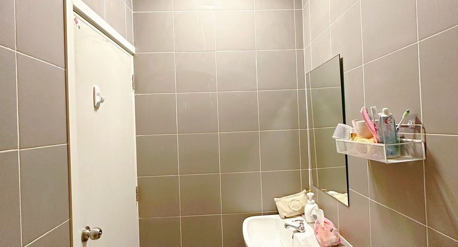 Продажа и аренда 2 спальни таунхаус в Лат Крабанг, Бангкок