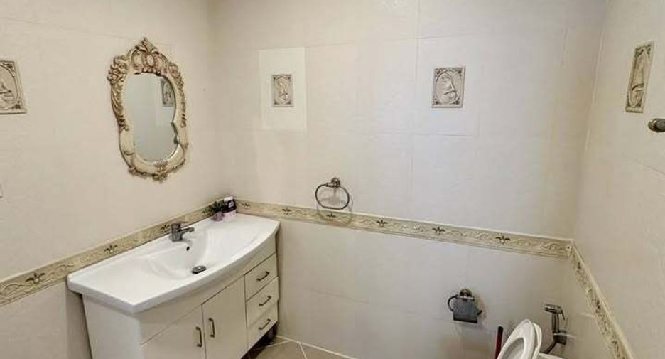 For rent 5 bedrooms house in Bang Lamung, Chonburi